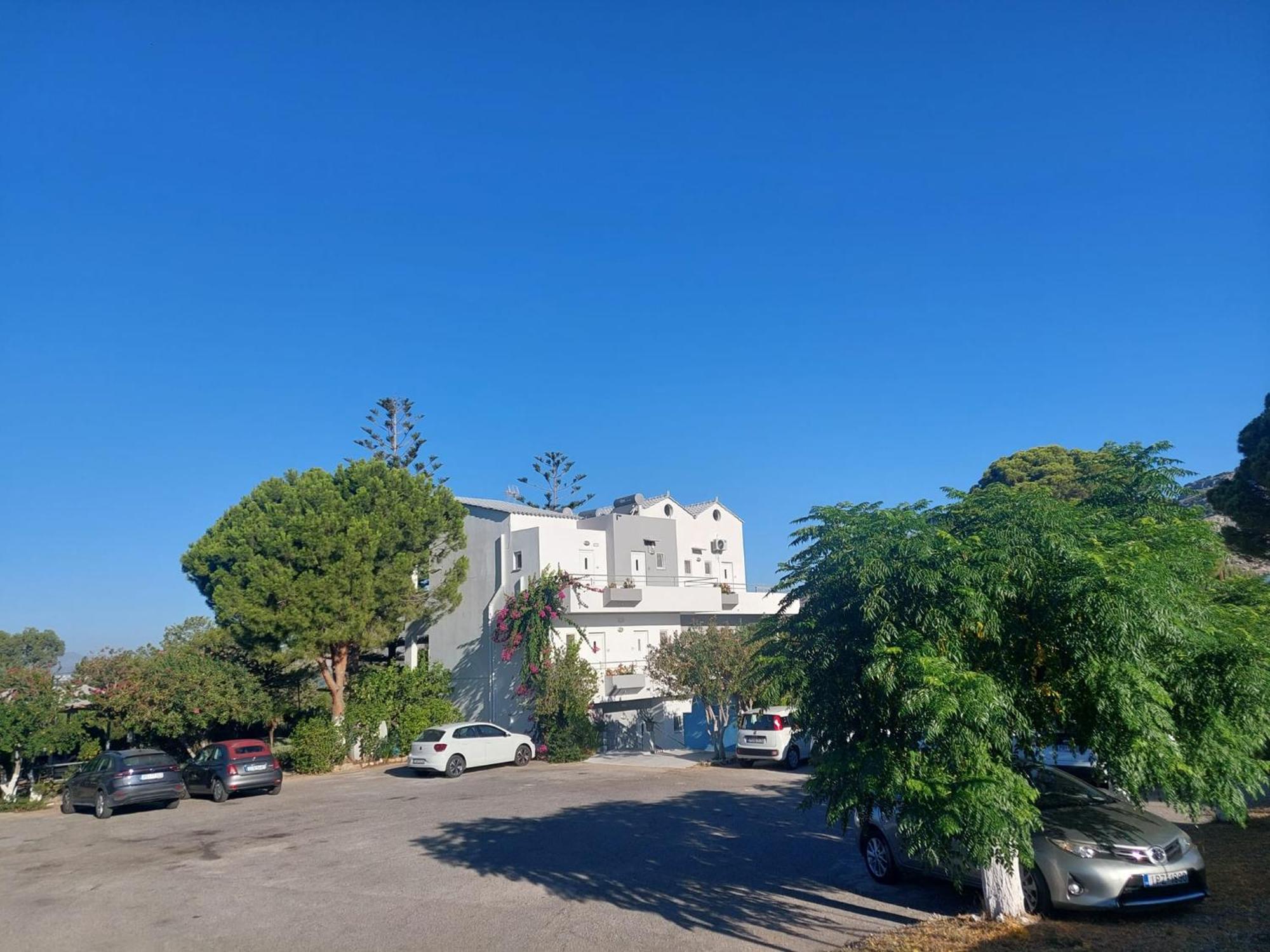 George * Pefki (Rhodes)