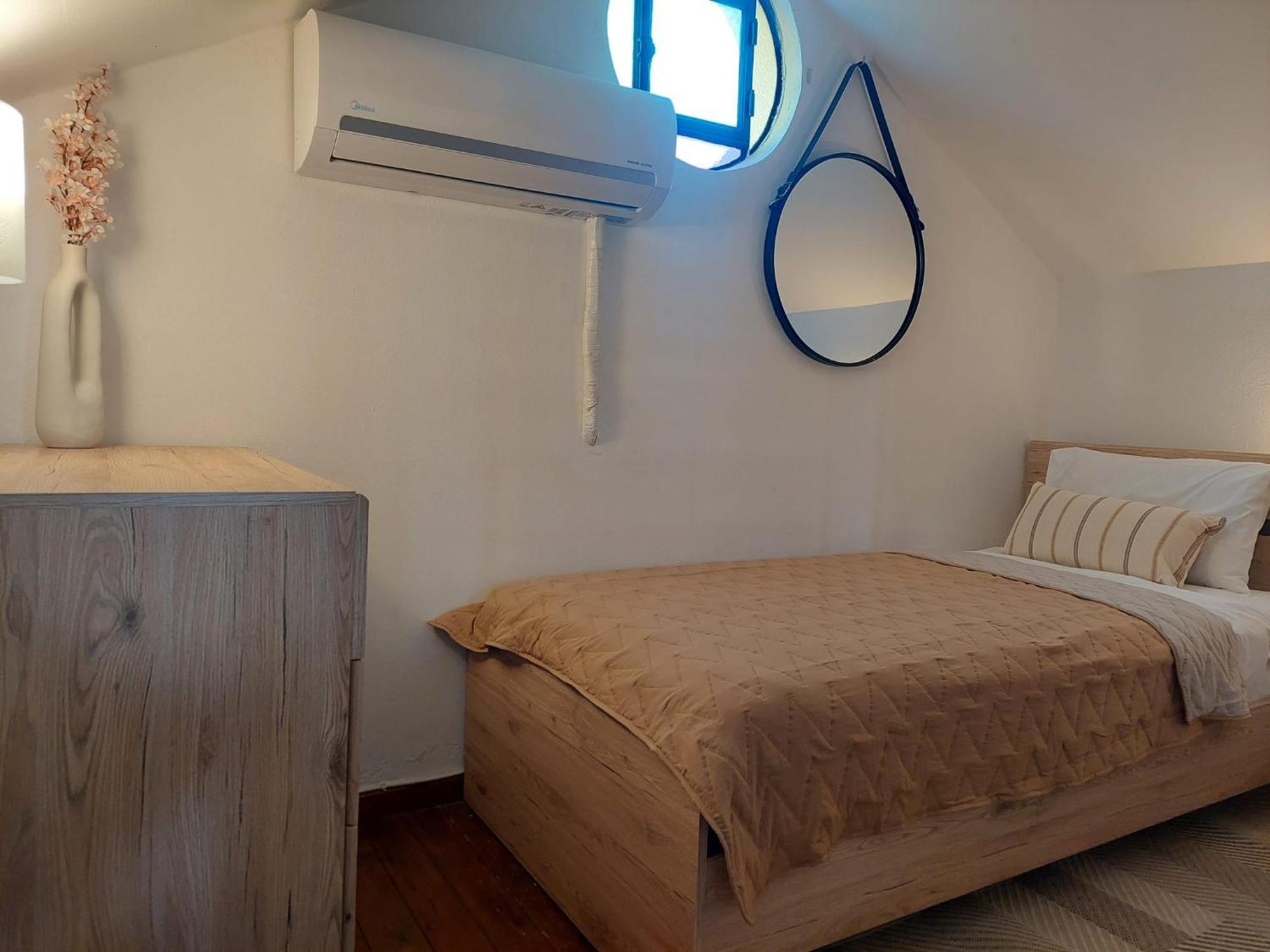 George Apartment